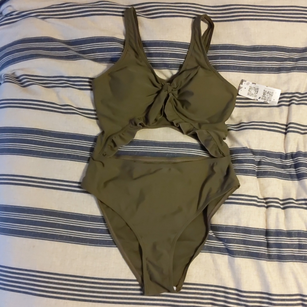 NWT One-Piece Cut-Out/Monokini Swimsuit